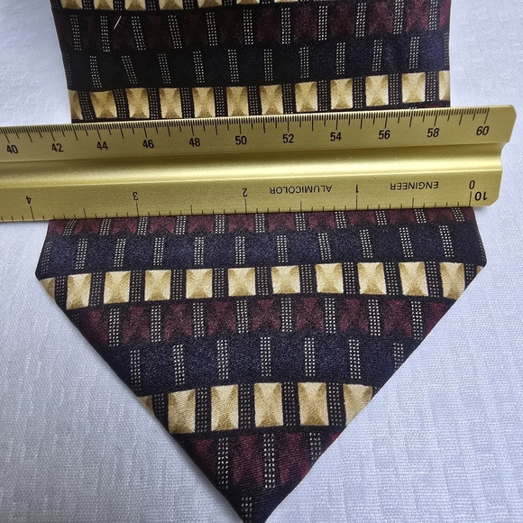 Giorgio Brutini Modern Navy Wine Gold Tie with Geometric Pattern 100%silk Mens - Picture 4 of 6